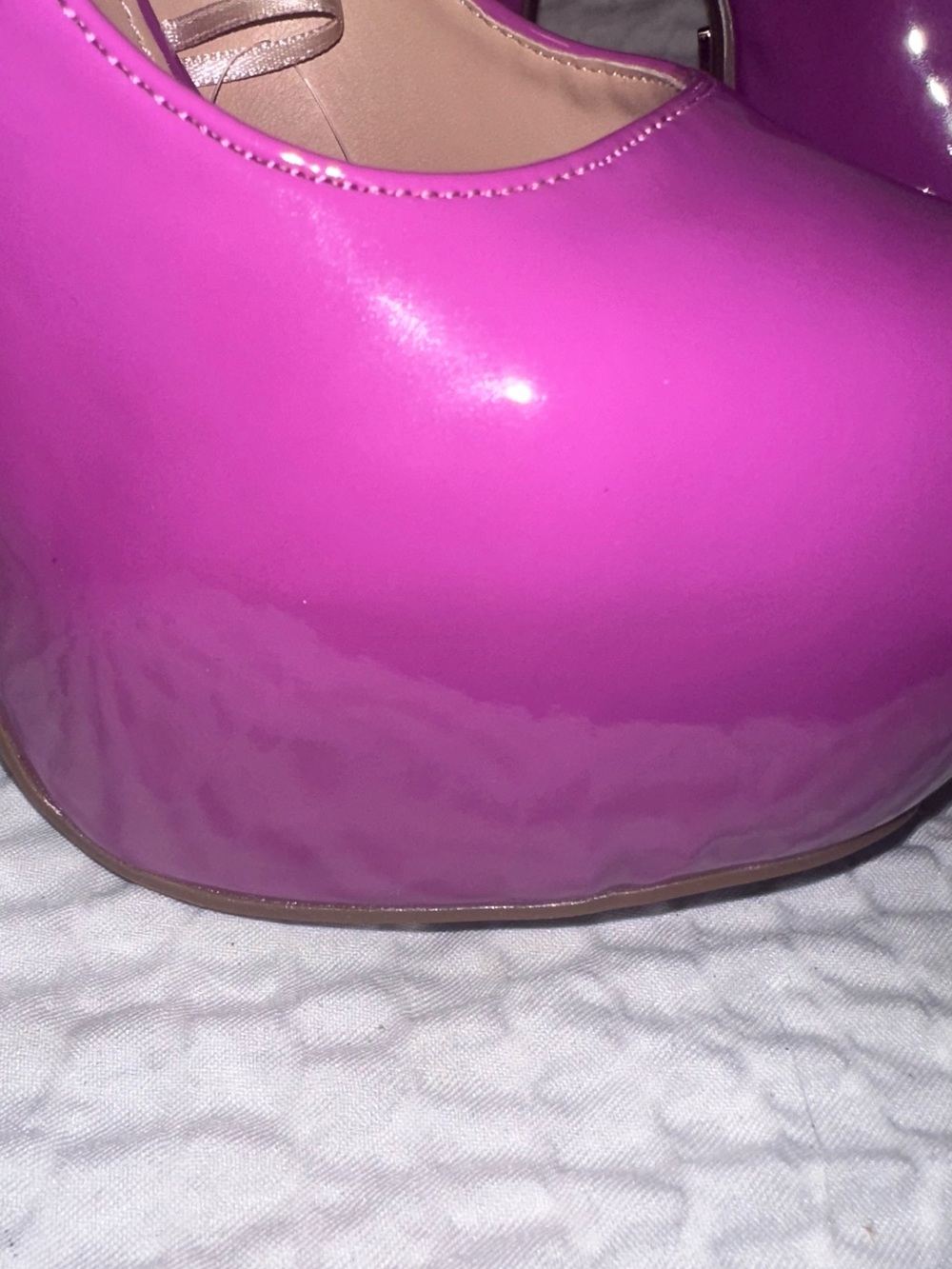 Fuchsia heels - Picture 3 of 5